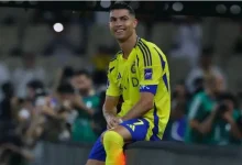 "رونالدو يمدد مع النصر حتى 2027: القائد التاريخي يكتب فصلاً جديدًا"