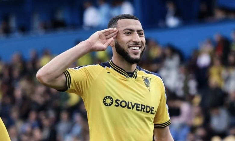 يانيس بكراوي يصنع تاريخًا مع إشتوريل بهاتريك في شباك ريو آفي