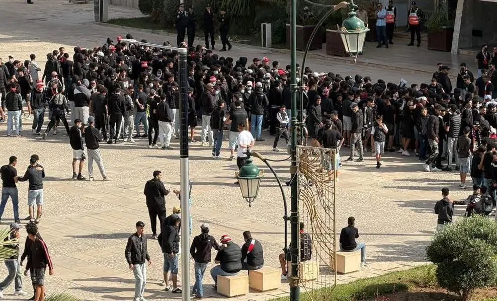حسنية أكادير بين منطق الانتقال الهادئ ومحاولات التشويش.. حين يرفض الجمهور أن يكون أداة في صراعات خفية